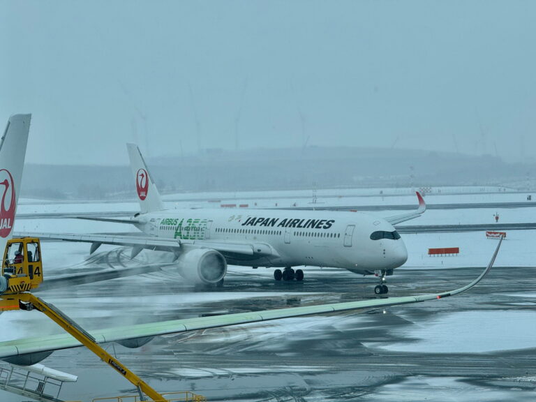 JAL A350-900 @ CTS